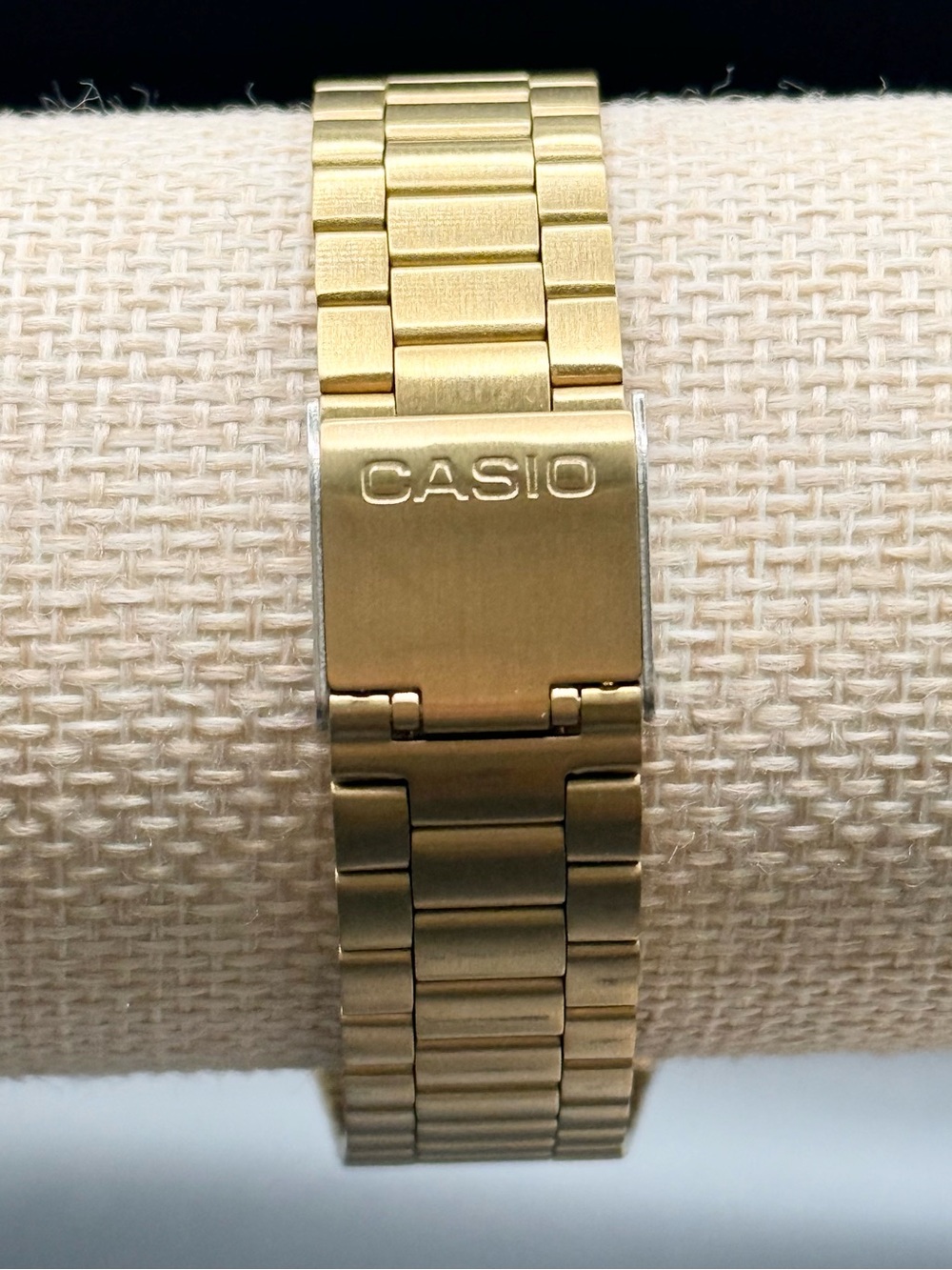 Casio Men's Digital Vintage Gold-Tone Stainless Steel Bracelet Watch 39x39mm A16 - Picture 4 of 7